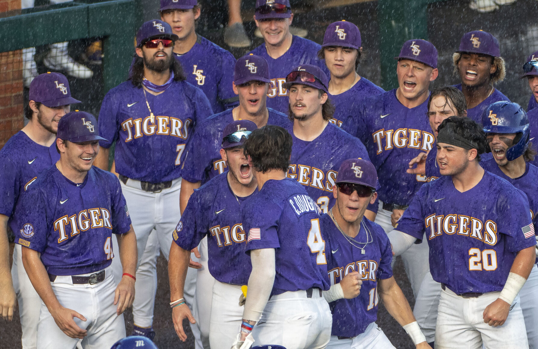 BR.lsutennessee.061321 0302 bf.jpg